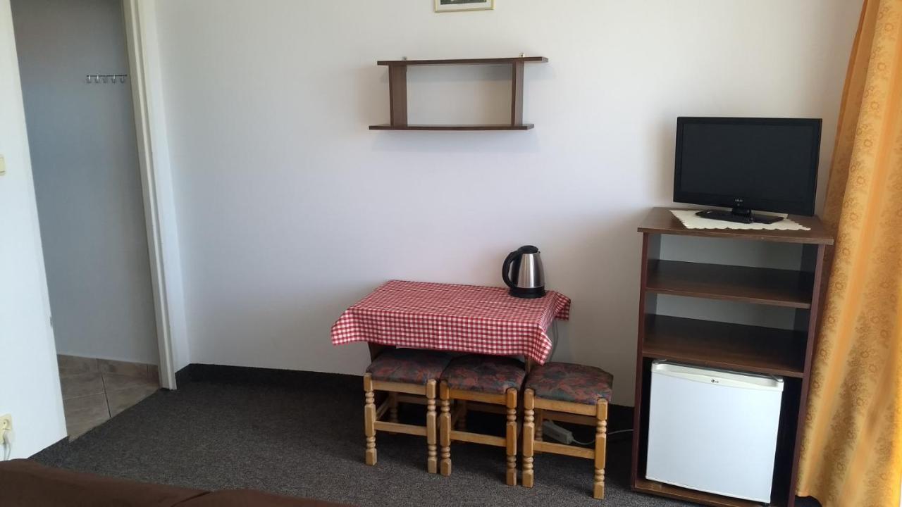 Klif Pokoje Goscinne W Centrum Blisko Morza Ustronie Morskie Exterior foto